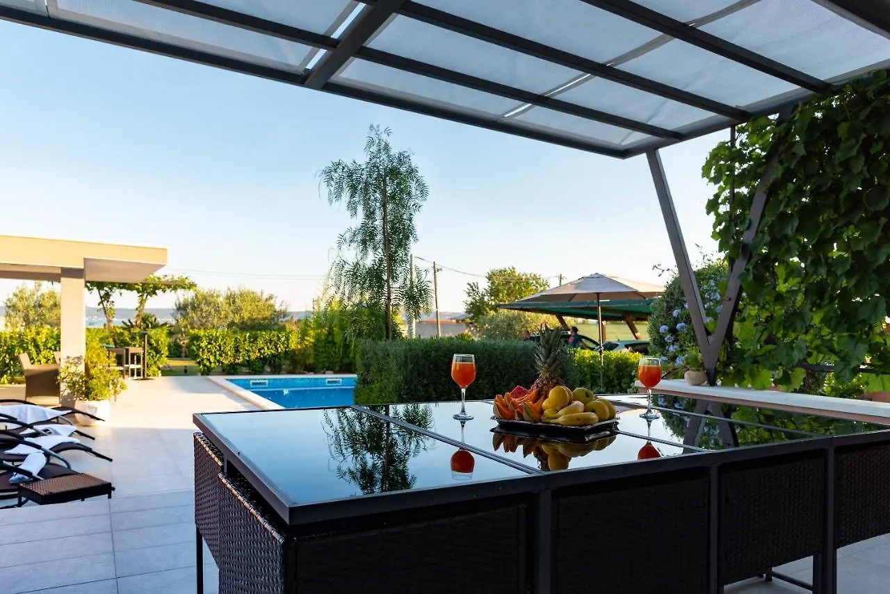 Villa Toni With 5 Bedrooms And Heated Pool Kastela Croatia
