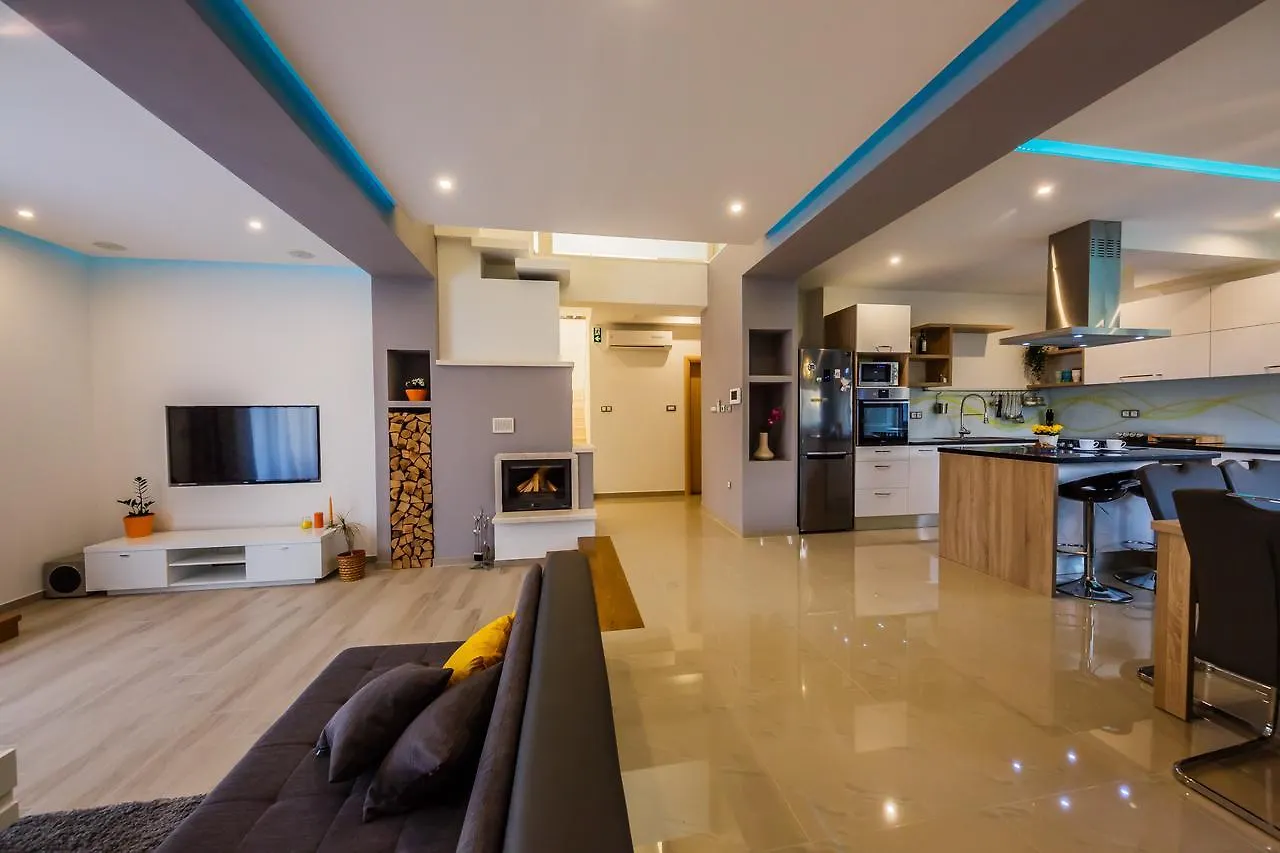Villa Toni With 5 Bedrooms And Heated Pool Kaštela