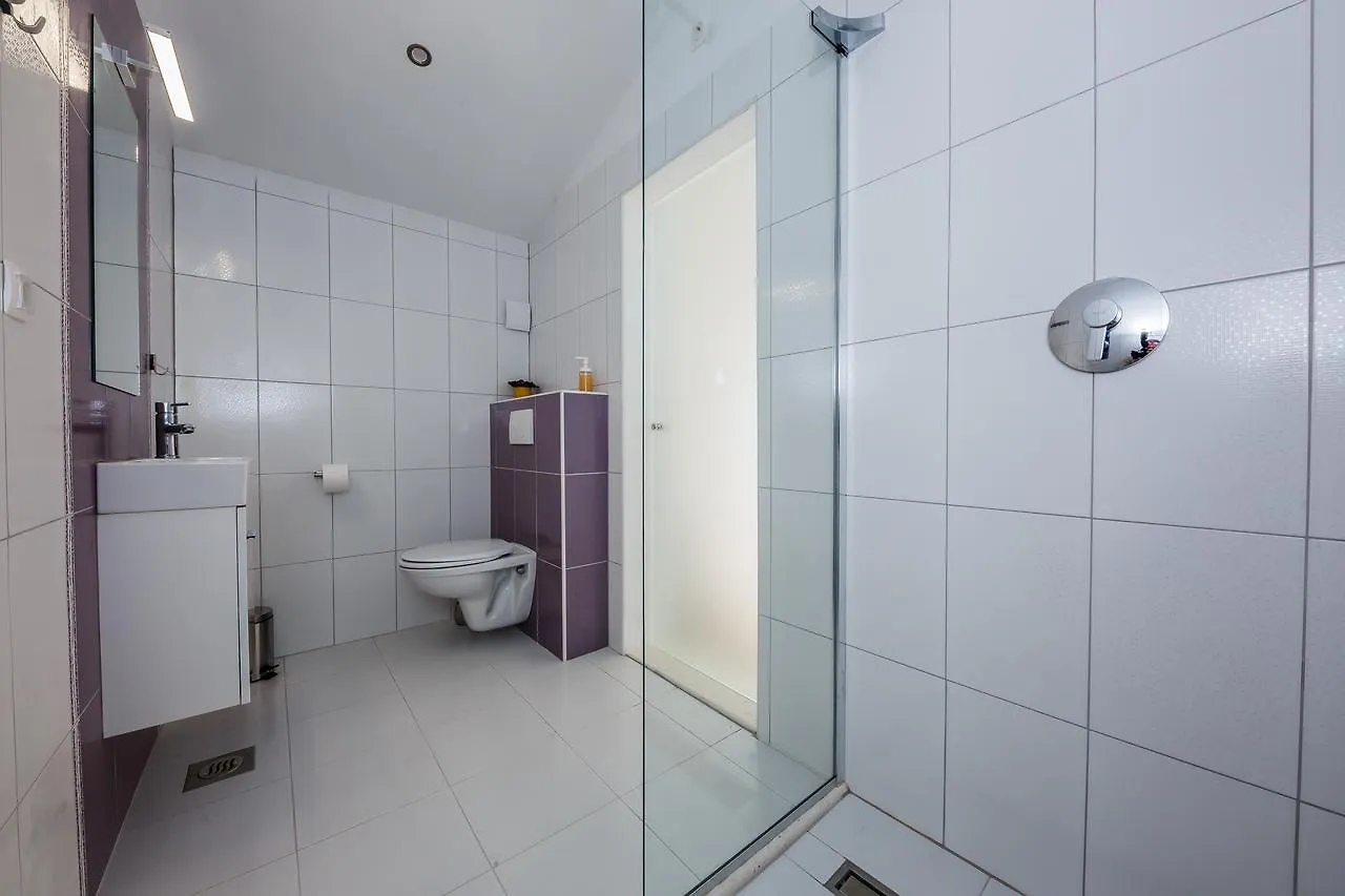 Villa Toni With 5 Bedrooms And Heated Pool Kastela