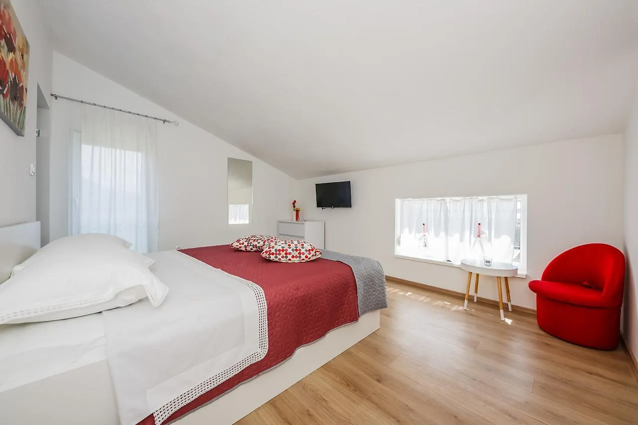 Villa Toni With 5 Bedrooms And Heated Pool Kaštela 0*,