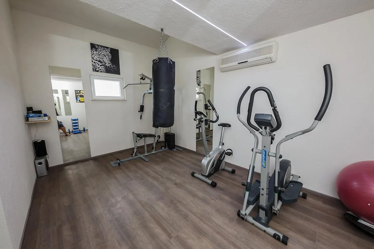 Villa Toni With 5 Bedrooms And Heated Pool Kaštela 0*,  Κροατία